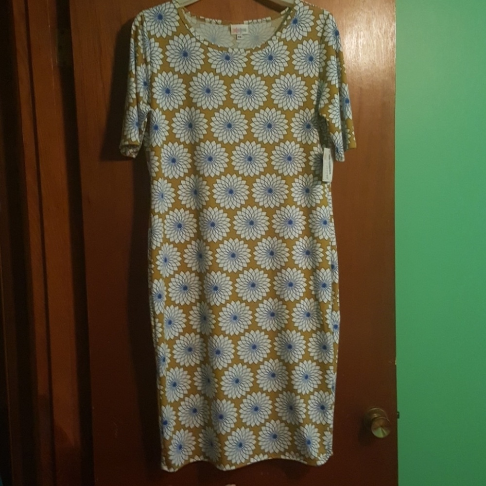 BNWT Lularoe XL Julia Dress